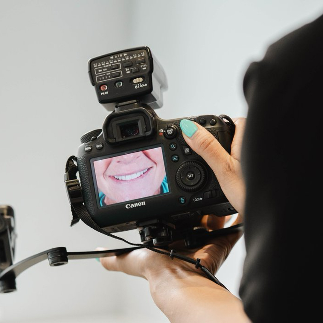 Dental-implants-or-tooth-implants